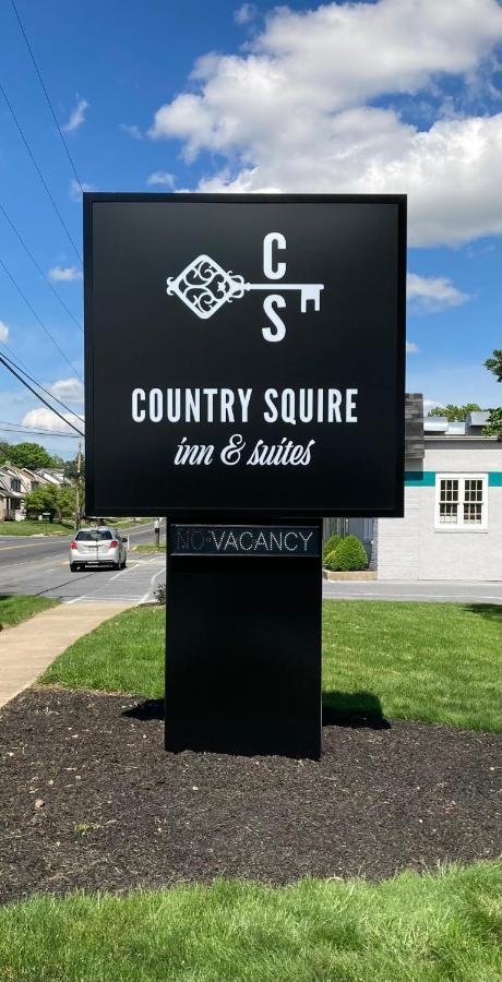 Country Squire Inn And Suites New Holland Exterior photo